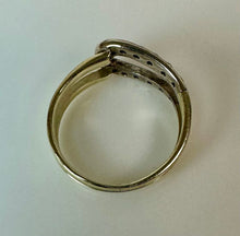 Load image into Gallery viewer, 14K Gold Diamond Ring sz 5 (2.2g)
