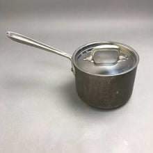 Load image into Gallery viewer, Vintage All Clad Metalcrafters Master Chef 202 6" Sauce Pan With Lid
