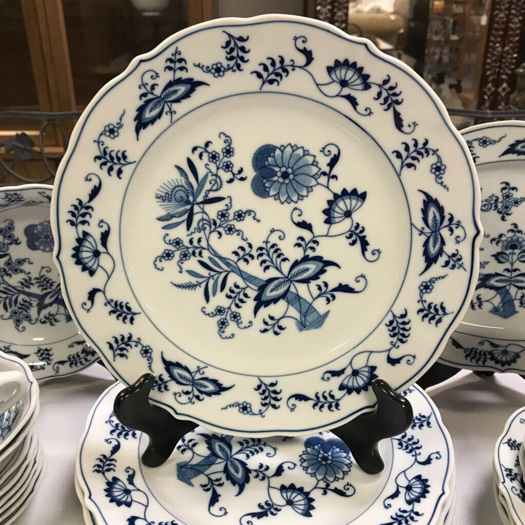 Vintage Blue Danube Blue Onion Japan 33 PC Set – Main Street