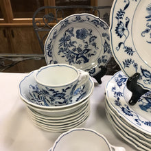 Load image into Gallery viewer, Vintage Blue Danube Blue Onion Japan 33 PC Set
