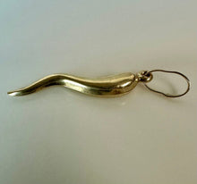 Load image into Gallery viewer, 14K Gold Italian Horn 1.5" Charm As-Is (0.5g)
