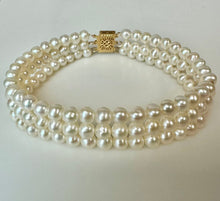 Load image into Gallery viewer, 14K Gold Pearl Triple Strand 7.5" Bracelet (18.9g)
