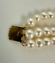 Load image into Gallery viewer, 14K Gold Pearl Triple Strand 7.5" Bracelet (18.9g)
