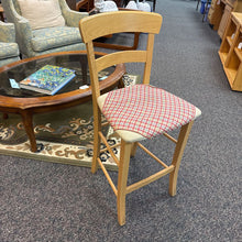 Load image into Gallery viewer, Bar Chair (39x18x17)
