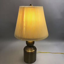 Load image into Gallery viewer, Polished Brass Look Table Lamp (22")
