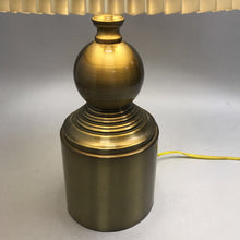 Load image into Gallery viewer, Polished Brass Look Table Lamp (22")
