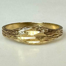 Load image into Gallery viewer, 10K Gold Baby/Child Ring sz 1.75 (0.8g)
