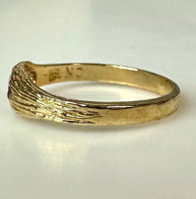 Load image into Gallery viewer, 10K Gold Baby/Child Ring sz 1.75 (0.8g)
