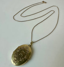 Load image into Gallery viewer, 14K Gold Antique Etched Oval 1.5" Locket on 21" 10K Chain Necklace (5.4g)
