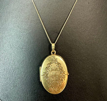 Load image into Gallery viewer, 14K Gold Antique Etched Oval 1.5" Locket on 21" 10K Chain Necklace (5.4g)

