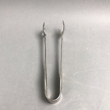 Load image into Gallery viewer, Wallace Baroque Silverplate Large ice Serving Tongs (7")
