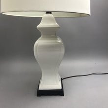 Load image into Gallery viewer, White Ceramic Table Lamp (24")
