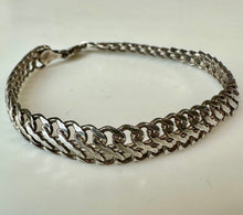 Load image into Gallery viewer, Sterling Milor Figure 8 Link Bracelet (7.75")
