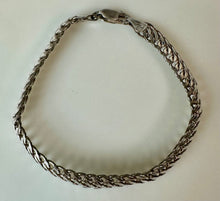 Load image into Gallery viewer, Sterling Milor Figure 8 Link Bracelet (7.75")
