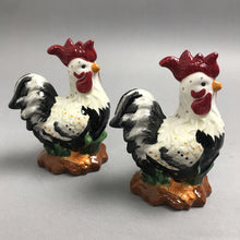 Load image into Gallery viewer, Rooster Salt &amp; Pepper Shakers Black &amp; White (4")

