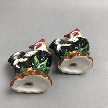 Load image into Gallery viewer, Rooster Salt &amp; Pepper Shakers Black &amp; White (4")
