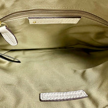 Load image into Gallery viewer, GILI Ivory Pebbled Leather Tassel Clutch Purse (6.5x9.5")
