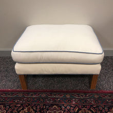 Load image into Gallery viewer, Ottoman (16x28x21)
