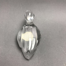Load image into Gallery viewer, Princess House Glass / Crystal Duck Figurine (2.25x4.5x2)

