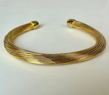 Load image into Gallery viewer, Vintage Goldtone Flexible Twisted Cable Cuff Bracelet (7" Inside Circumference)
