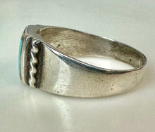 Load image into Gallery viewer, Vintage Sterling Turquoise Ring sz 7
