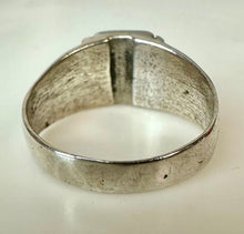 Load image into Gallery viewer, Vintage Sterling Turquoise Ring sz 7
