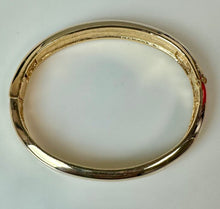 Load image into Gallery viewer, Vintage Roman Goldtone Alternating Green &amp; Clear Channel Set Crystal Hinged Bangle Bracelet (6.75" Inside Circumference)
