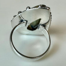 Load image into Gallery viewer, Silver Plated Labradorite Ring sz 5
