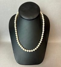 Load image into Gallery viewer, 14K Gold Clasp 17.5" Strand Pearl Necklace (26.1g)
