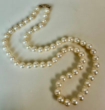 Load image into Gallery viewer, 14K Gold Clasp 17.5" Strand Pearl Necklace (26.1g)
