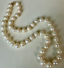 Load image into Gallery viewer, 14K Gold Clasp 18.5" Strand Pearl Necklace (47.7g)
