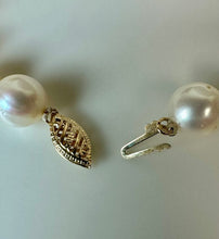 Load image into Gallery viewer, 14K Gold Clasp 18.5" Strand Pearl Necklace (47.7g)
