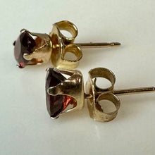 Load image into Gallery viewer, 14K Gold Garnet Stud Earrings (0.6g)
