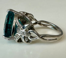 Load image into Gallery viewer, Sterling Trillion Cut Paraiba Topaz Ring sz 6
