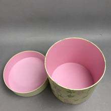 Load image into Gallery viewer, Crabtree &amp; Evelyn Floral Barrel Box (8x8)
