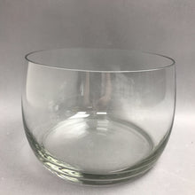 Load image into Gallery viewer, Large Glass Fish Bowl Vase Terrarium Clear Round 6x8)
