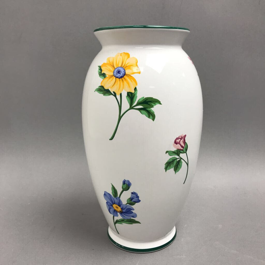 Tiffany & Co. Sintra Vase, White w/ Flowers (9