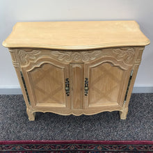 Load image into Gallery viewer, Drexel Blond Entry Cabinet / Sideboard (31x36x15)

