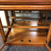 Load image into Gallery viewer, Curio Cabinet (2 Piece) (75x30x16)
