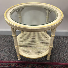 Load image into Gallery viewer, Blonde / Glass Top End Table (24x24x24)
