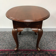 Load image into Gallery viewer, End Table w/ Drawer (24x23x27)
