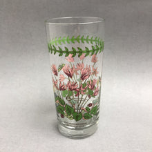 Load image into Gallery viewer, Portmeirion Botanic Garden 16oz Glass Tumbler - Ivy Leaved Cyclamen (6.25")
