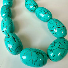 Load image into Gallery viewer, Tuquoise Oval Bead Sterling Clasp Necklace (20")
