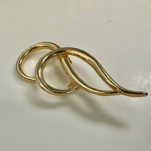 Load image into Gallery viewer, Vintage Piscitelli Goldtone Modernist Angel Wings Brooch Pin (2.5")
