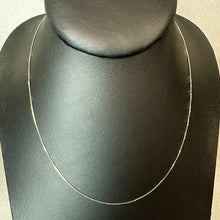Load image into Gallery viewer, 10K White Gold 15.5" Chain (0.9g)
