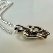 Load image into Gallery viewer, Sterling Heart Captive (Interchangeable) Pearl Pendant on 22" Chain Necklace
