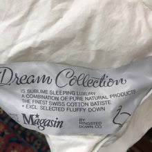 Load image into Gallery viewer, Queen/Full Magasin Dream Collection Down Duvet Insert (88x84)
