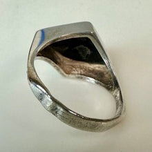Load image into Gallery viewer, Vintage Sterling Onyx Pyramid Ring sz 6
