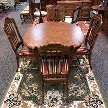 Load image into Gallery viewer, Oak Table (30x42x42) 11" Leaf w/4 Chairs
