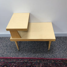 Load image into Gallery viewer, End Table (24x18x28)
